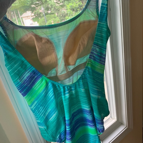 One piece swimsuit - Picture 2 of 4